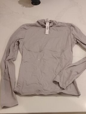 PINK Victoria's Secret Light Gray Long Sleeve Sparkle Top